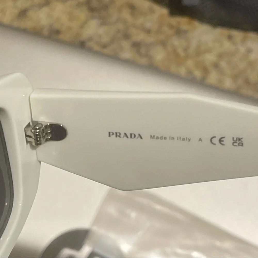 BRAND NEW AUTHENTIC PRADA SUNGLASSES - Picture 7 of 10